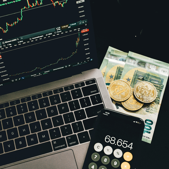 Viziune Luxaris echipa de experți în cripto-investiții